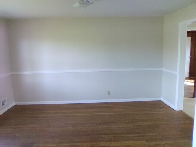 Building Photo - 9645 Westfield Blvd