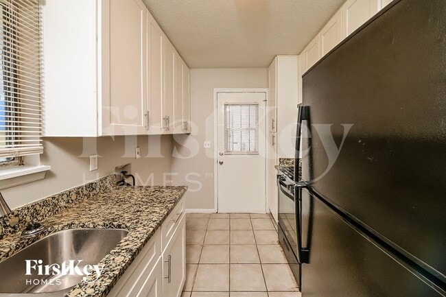 Foto del edificio - 2211 Cherokee Valley Cir