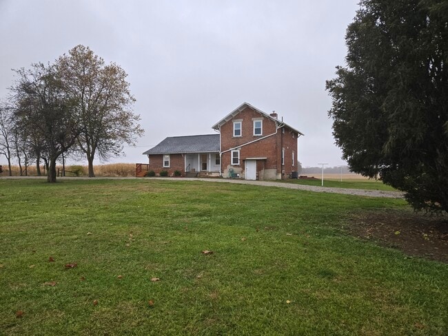 Building Photo - 900 Thomas Rd