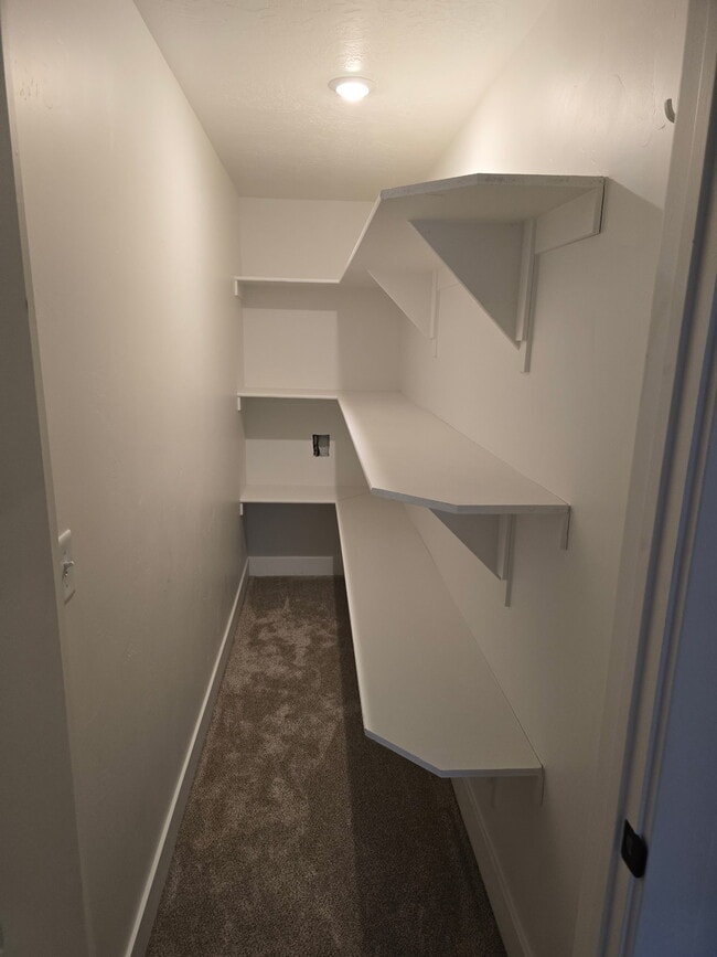 Building Photo - 728 N 160 E