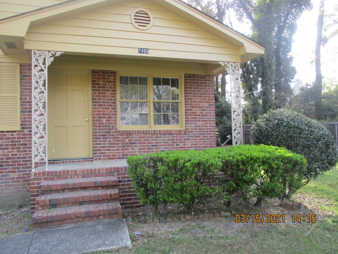 Primary Photo - 1406 N Davis St