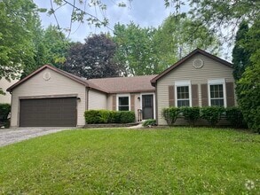 Building Photo - 821 Brentwood Dr
