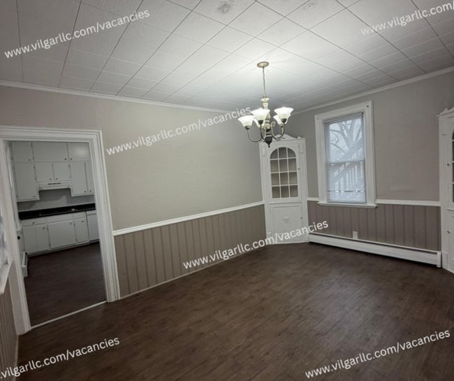 Building Photo - 136 Matteson St