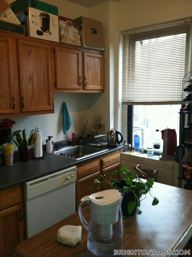 Building Photo - 11 Cummings Rd