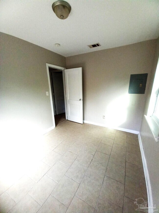 Foto del edificio - 9 Besma Dr