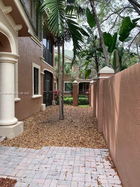 Building Photo - 2800 Kinsington Cir