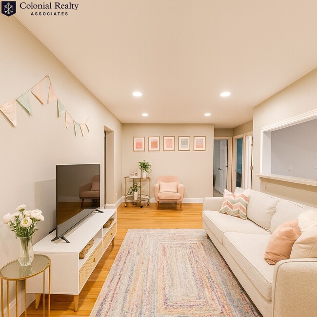 Building Photo - 68 Egmont St