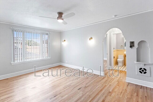 Foto del edificio - 1050 N Pearl St