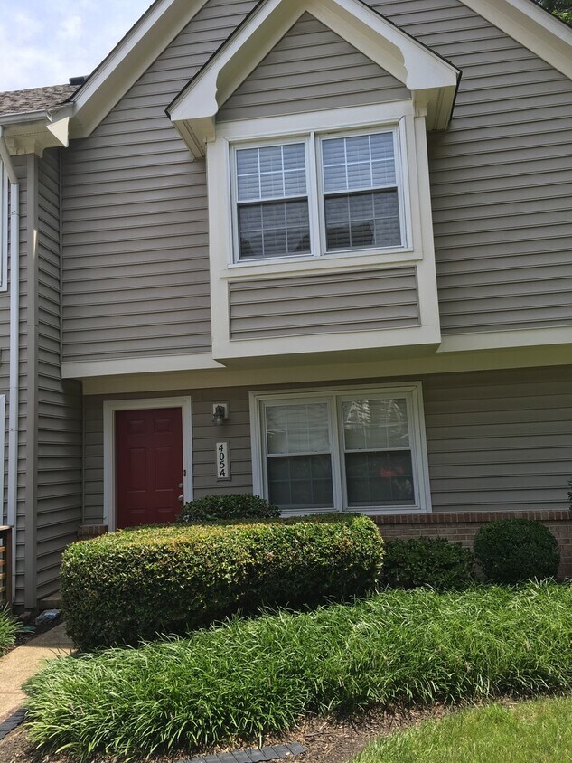 Foto principal - Gorgeous Condo up for rent!