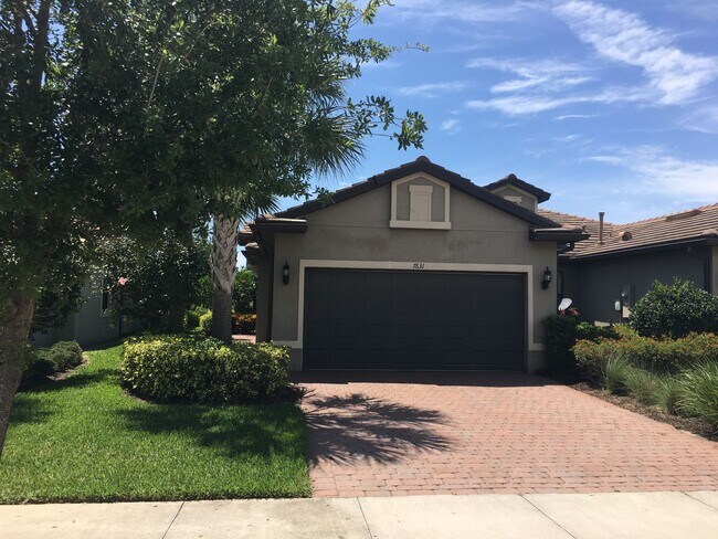 Foto del edificio - 7631 Jacaranda Ln