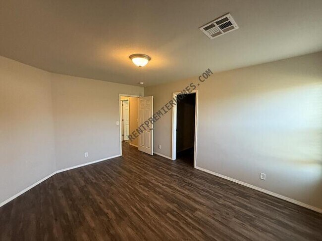 Foto del edificio - 2800 E Quincy St