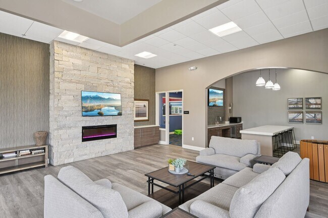 Building Photo - City Walk at Woodbury