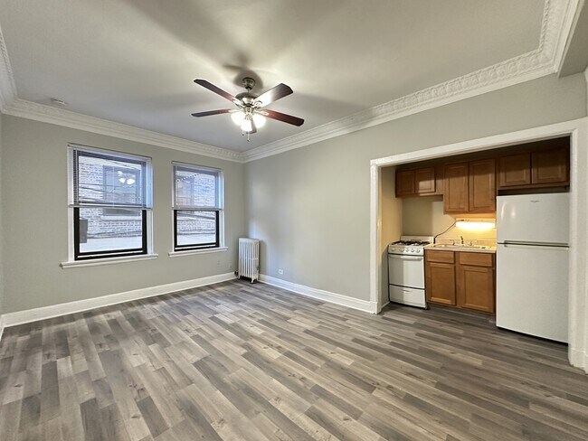 Building Photo - 3824 N Fremont St