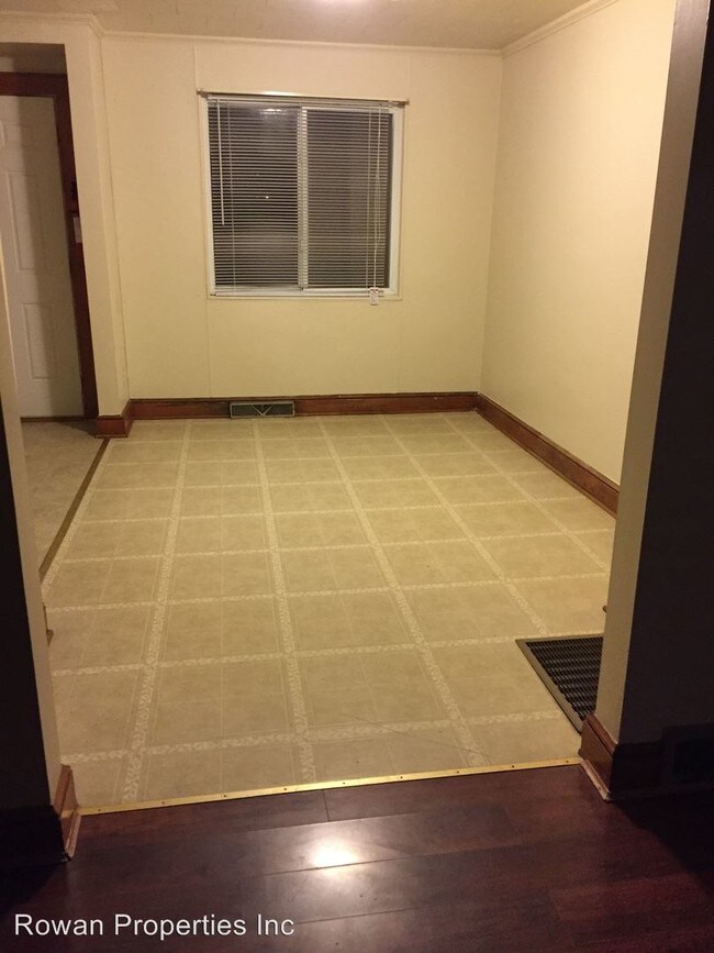 Foto del edificio - 107 N Walnut St
