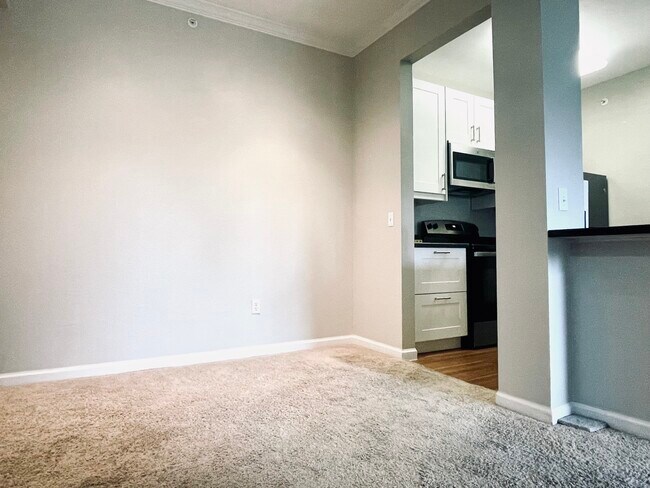 Comedor - 7483 S Quail Cir