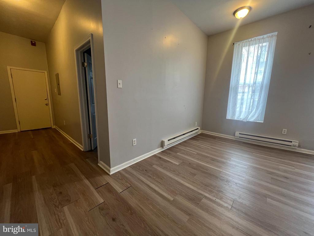 Primary Photo - 1414 W Allegheny Ave