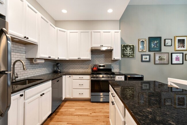 Foto del edificio - 1760 W Wrightwood Ave