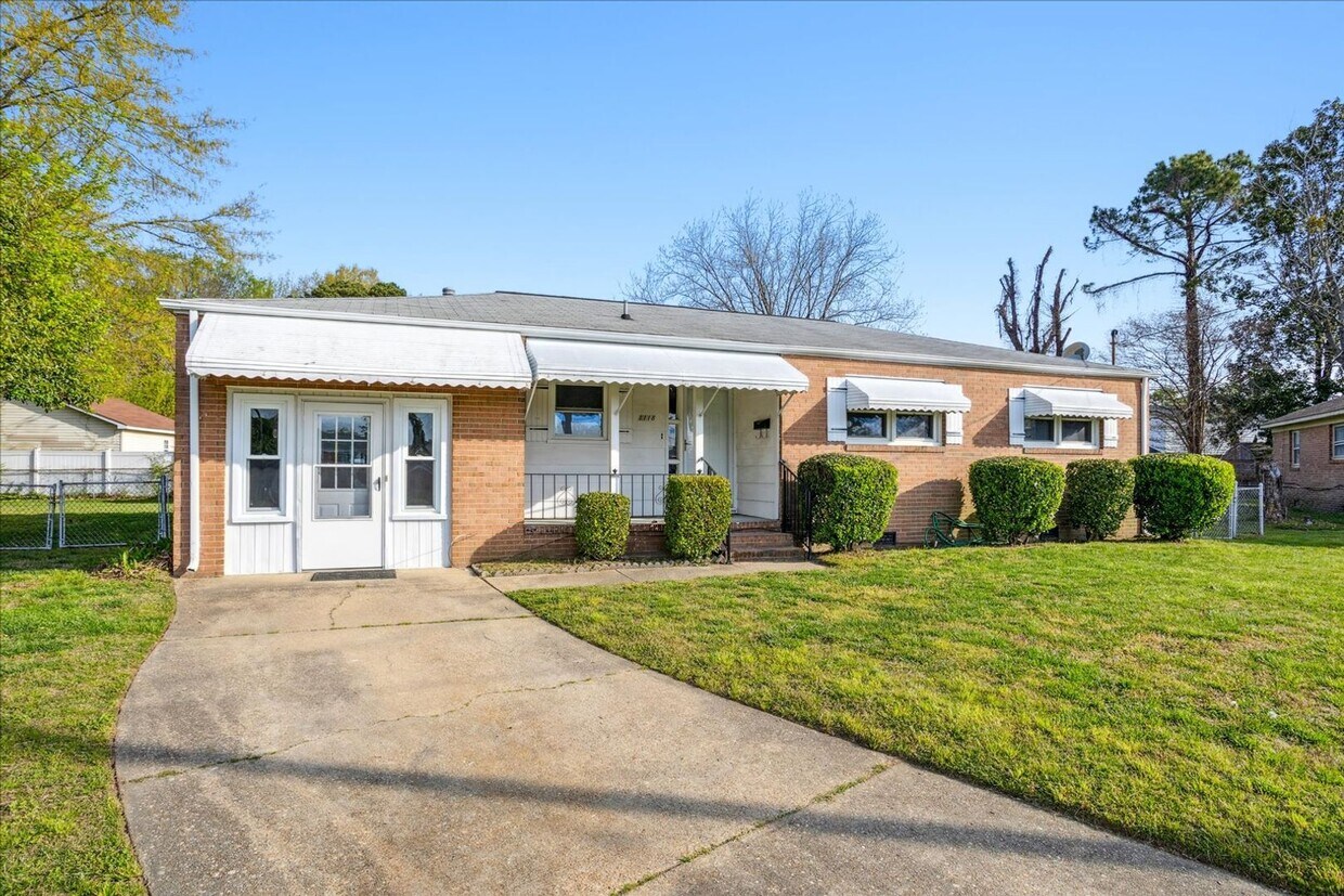Primary Photo - Granger Court - Hampton