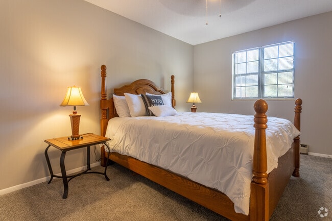 Embassy Apartments - 1290 Hatfield Dr Evansville, IN - Apartments for