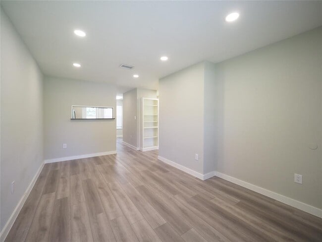 Building Photo - 4711 Bull Creek Rd