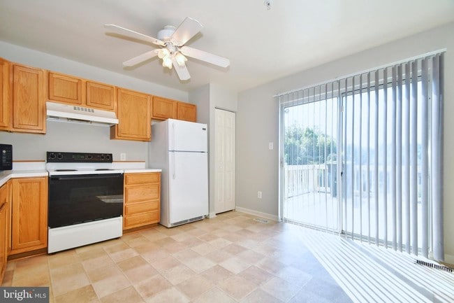 Building Photo - 3065 Benefit Ct