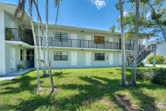 Building Photo - 4590 SW 67th Ave
