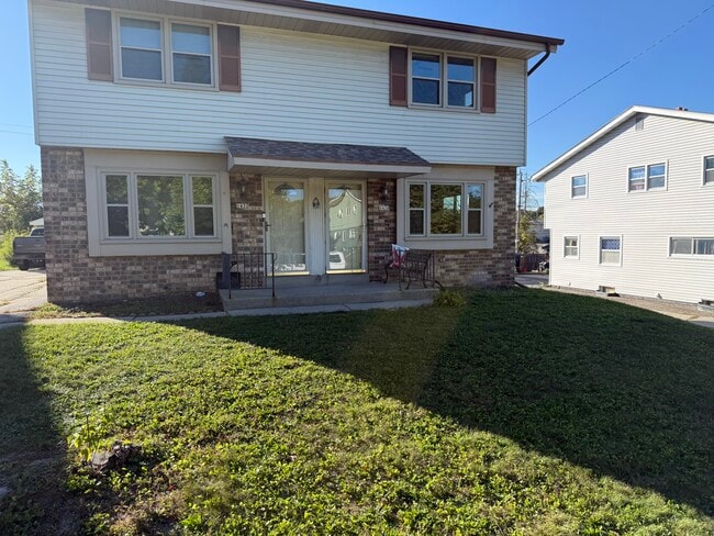 Front - 1430 Eder Ln