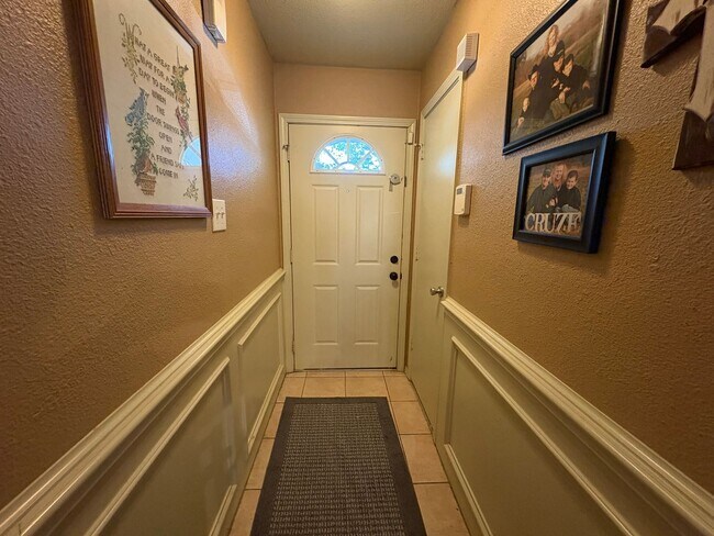 Building Photo - Great 3-bed 2-bath Home Birdville ISD *New...