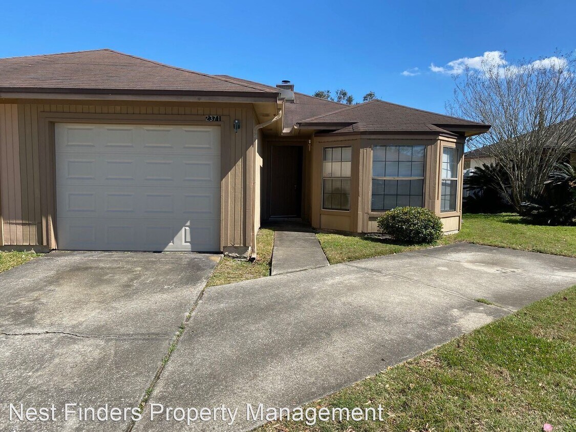 2371 Ironstone Dr E, Jacksonville, FL 32246 House Rental in