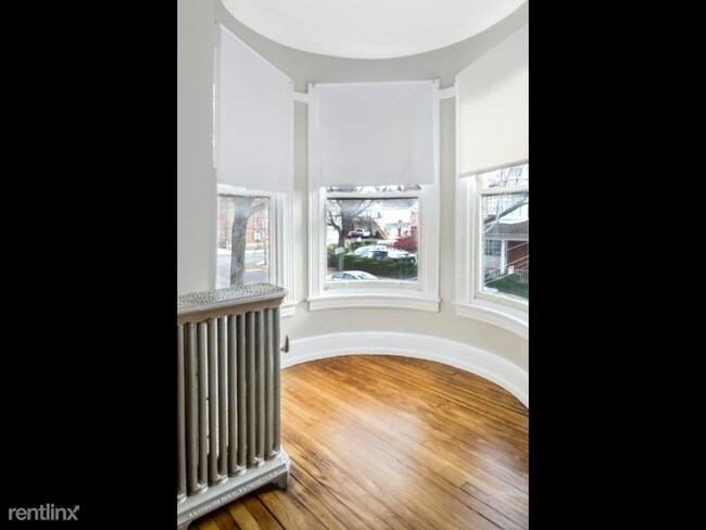 Foto del edificio - 1 br, 1 bath Apartment - 59 King St 2 Unit 2