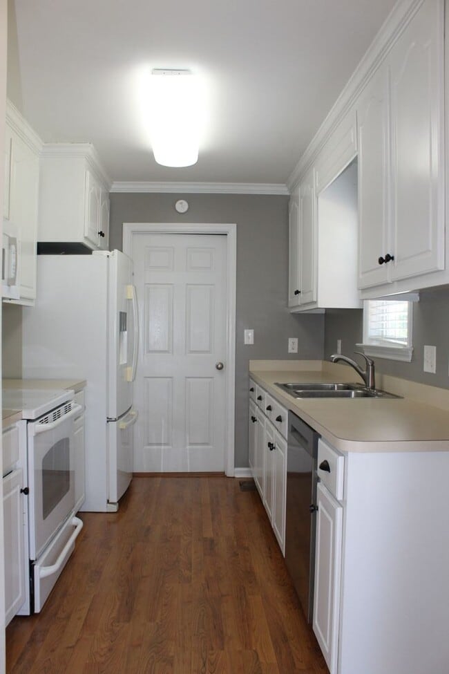 Building Photo - 212 Killdeer Dr