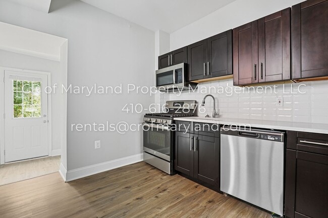 Building Photo - WAITLIST APPLICATIONS ONLY
