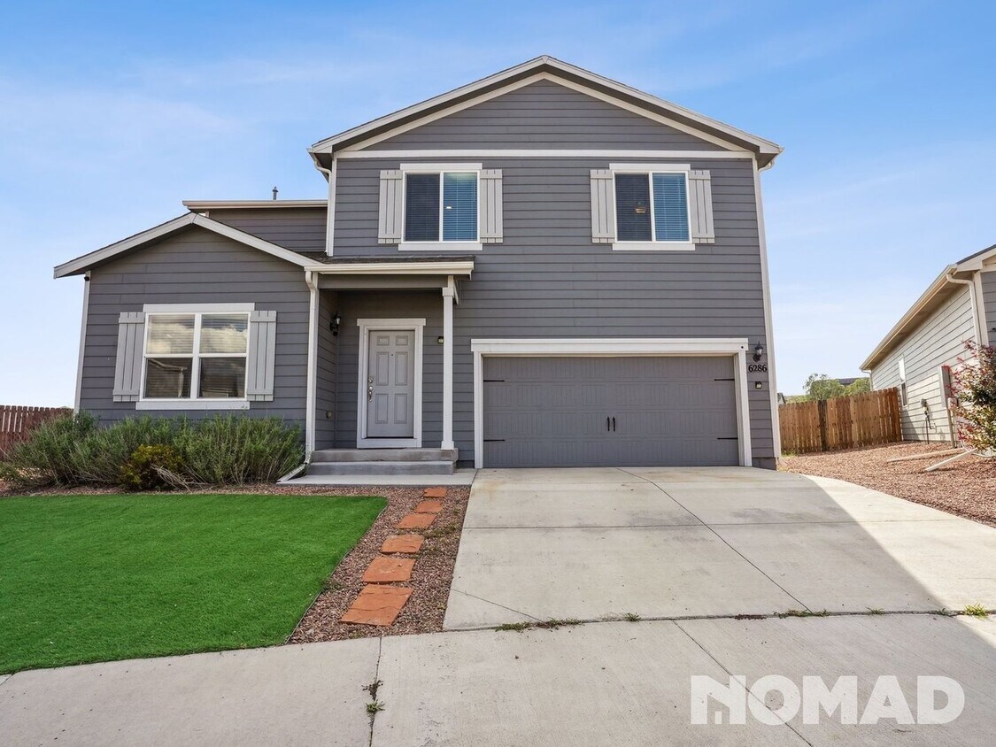 Primary Photo - 4 Bedroom Single Family Home in Colorado S...
