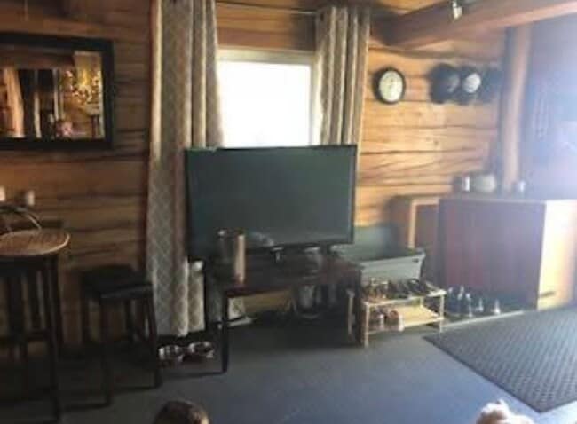 Building Photo - Cozy 1-Bedroom Cabin off Chena Hot Springs...