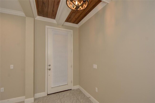 Building Photo - 7408 Ridgelake Cir