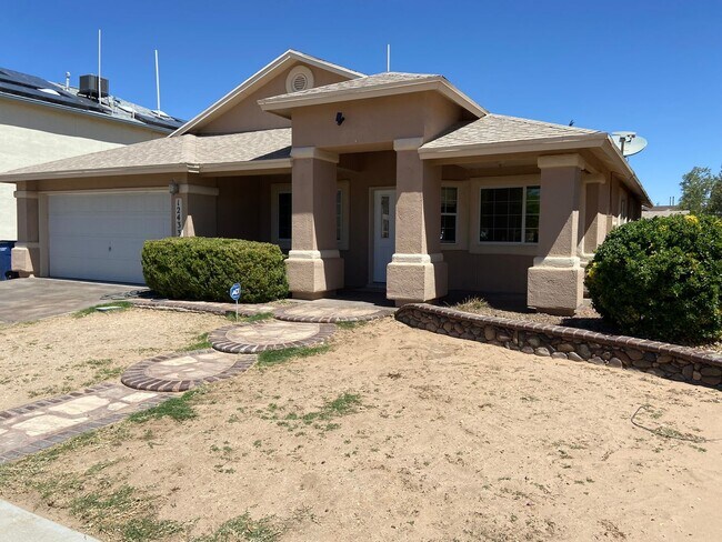 Building Photo - Eastside home for rent in The Tierras