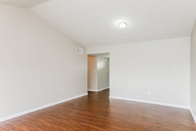 Building Photo - 11010 SW 123rd Ave