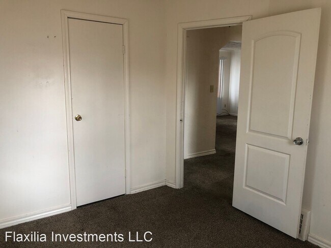 Building Photo - 3 br, 1 bath House - 18712 Waterbury