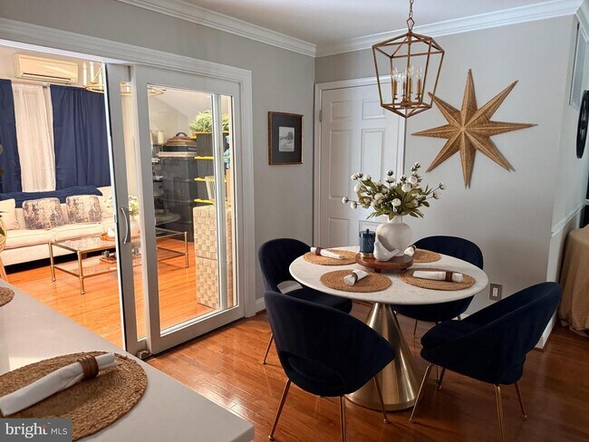 Foto del edificio - 204 Whispering Wind Ct SE