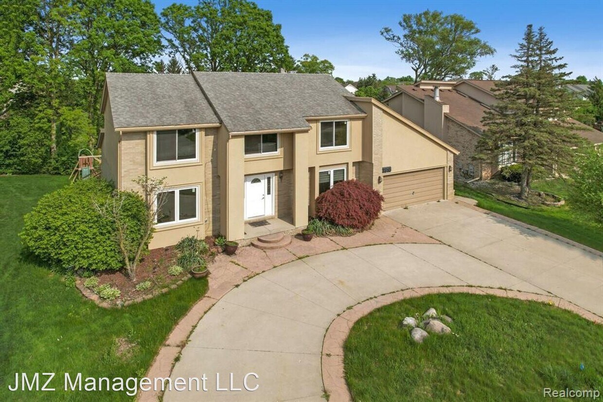 Primary Photo - 4 br, 3.5 bath House - 7316 Silver Leaf Lane,