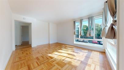 Foto del edificio - Beautiful 2 Bedroom 1.5 Bathroom with a Ga...