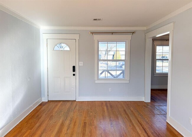 Foto del edificio - 2928 W Fairfield Ave