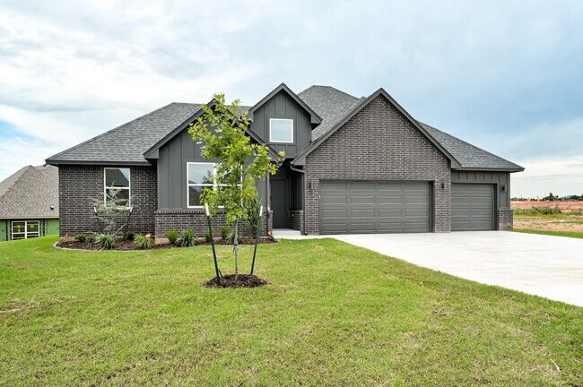 Foto del edificio - 6016 Kinnick Dr