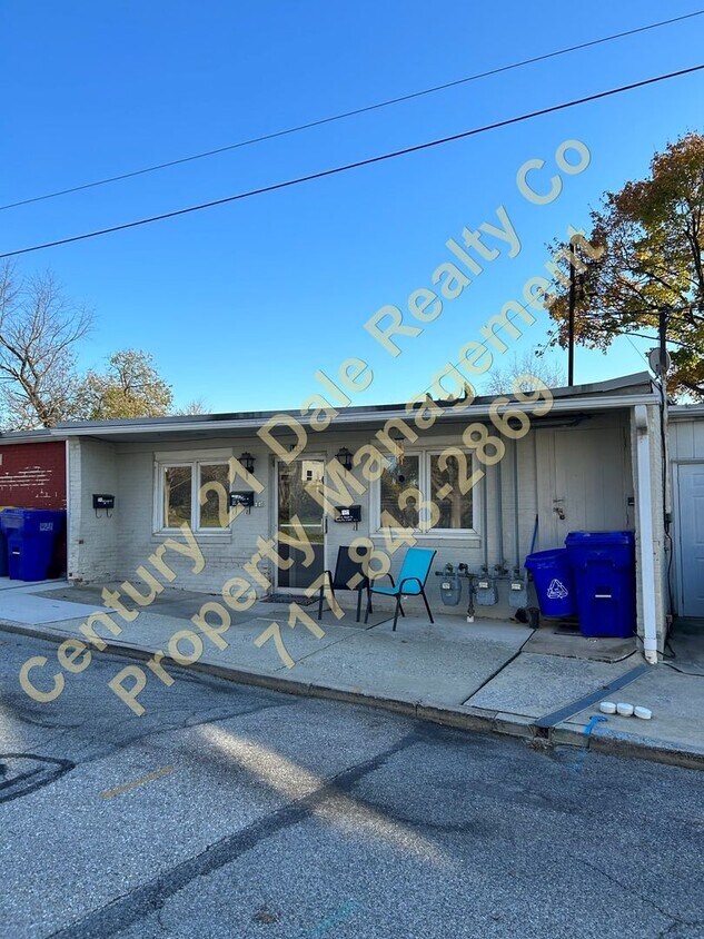 Primary Photo - Maple St. E 1404