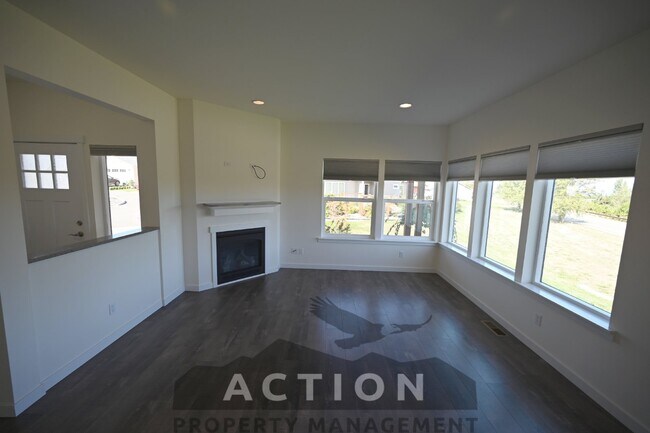 Foto del edificio - 3 bed 2 bath home in Solana, Sequim