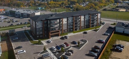 Building Photo - Park Place