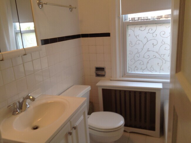 Bathroom - 14 S Merion Ave