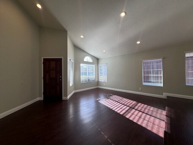 Foto del edificio - Murrieta 3 Bedroom Single Story for rent