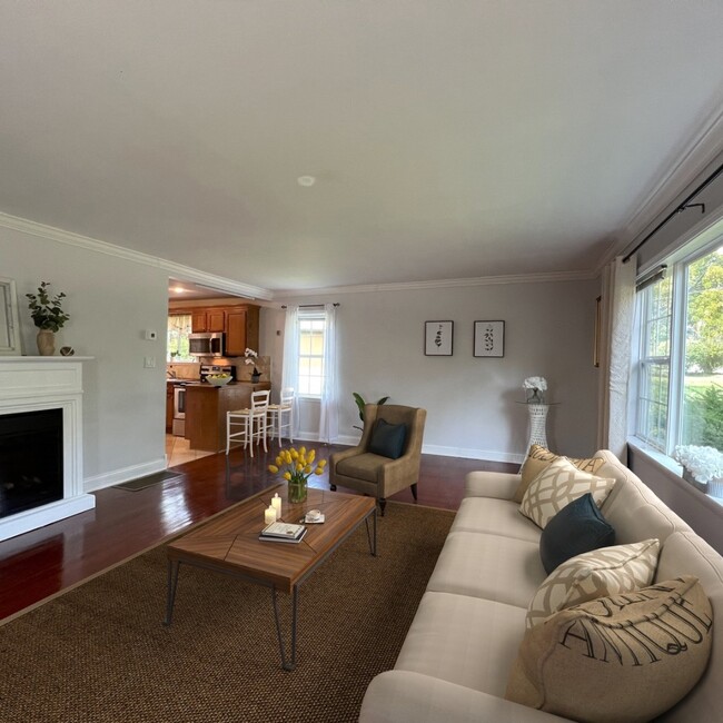 Foto del edificio - 21795 Linden Ave