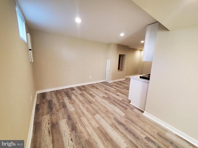 Building Photo - 8105 Pats Pl